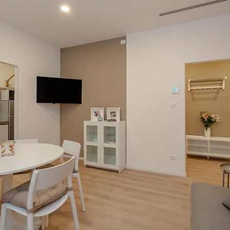Family 3 Apartman Bologna