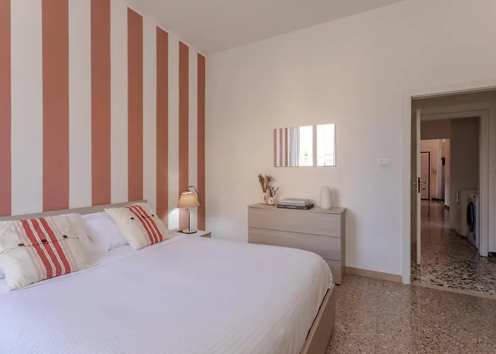 Family 3 * بولونيا